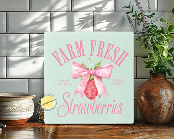 Farm Fresh Strawberries Glass Chopping Board 30x30 – Square Kitchen Worktop Saver, Strawberry Farmhouse Decor, Pink Fruit Kitchen Gift