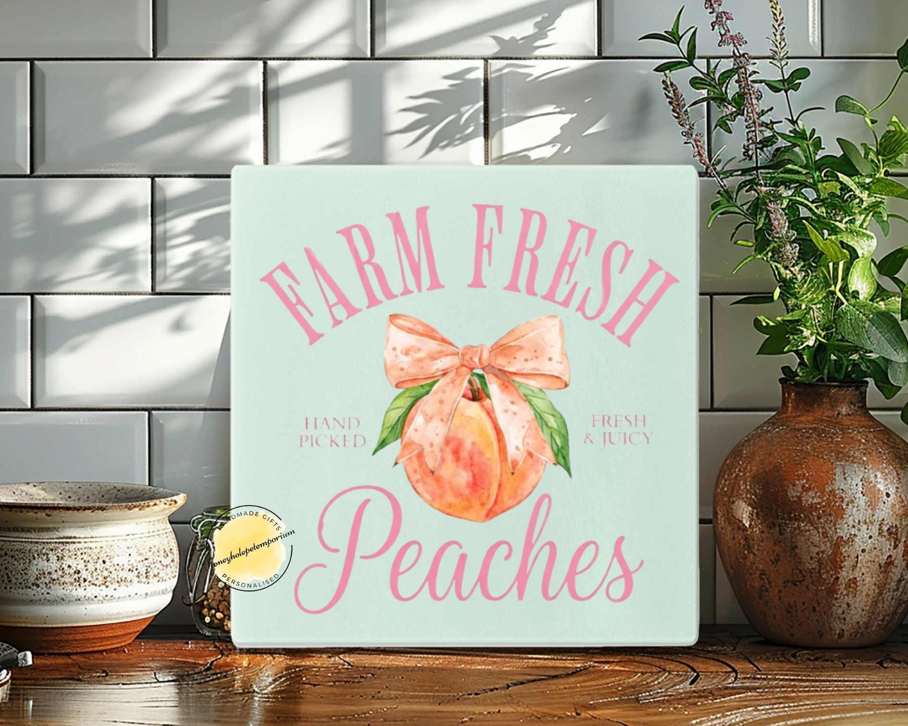 Farm Fresh Strawberries Glass Chopping Board 30x30 – Square Kitchen Worktop Saver, Strawberry Farmhouse Decor, Pink Fruit Kitchen Gift