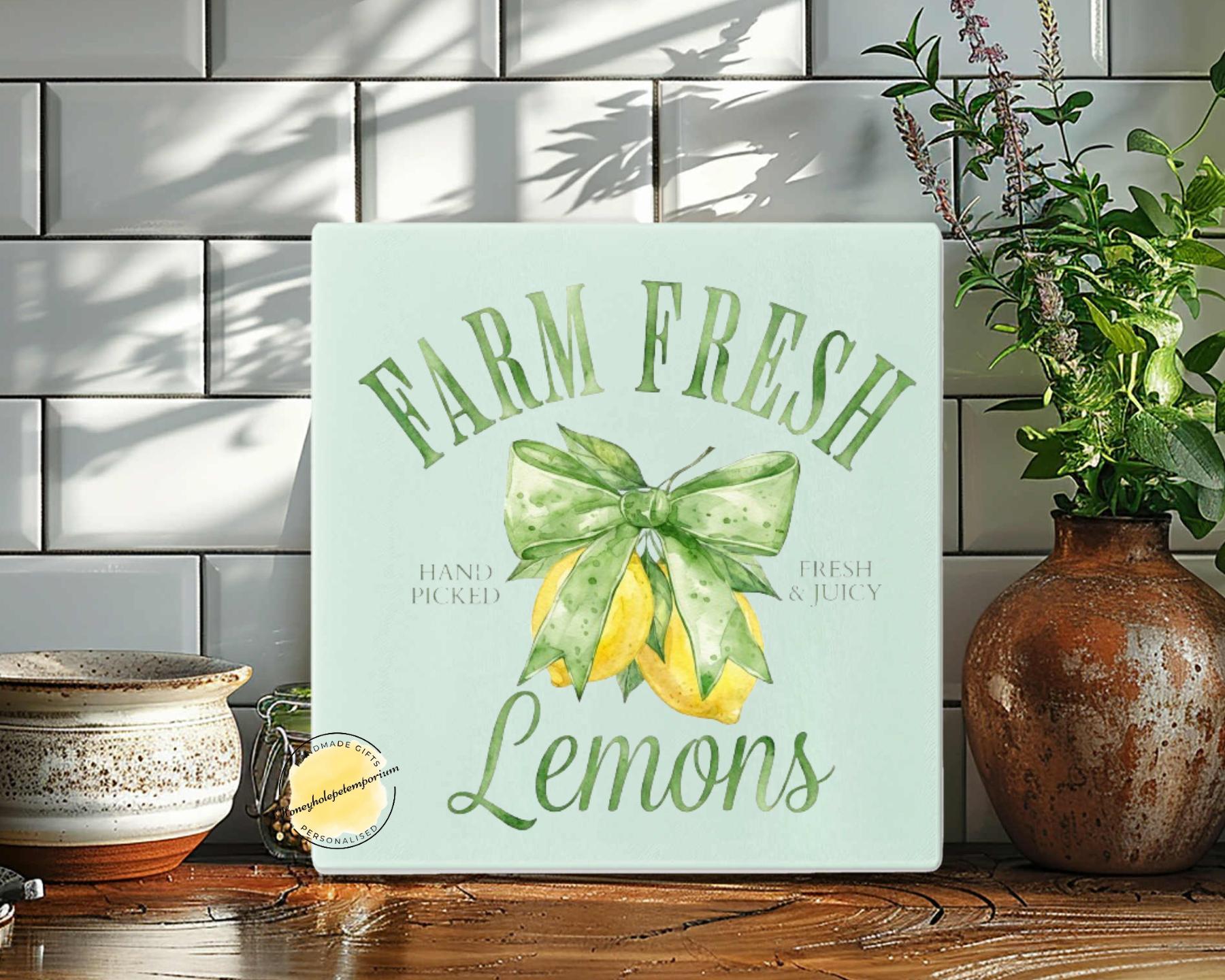 Farm Fresh Strawberries Glass Chopping Board 30x30 – Square Kitchen Worktop Saver, Strawberry Farmhouse Decor, Pink Fruit Kitchen Gift